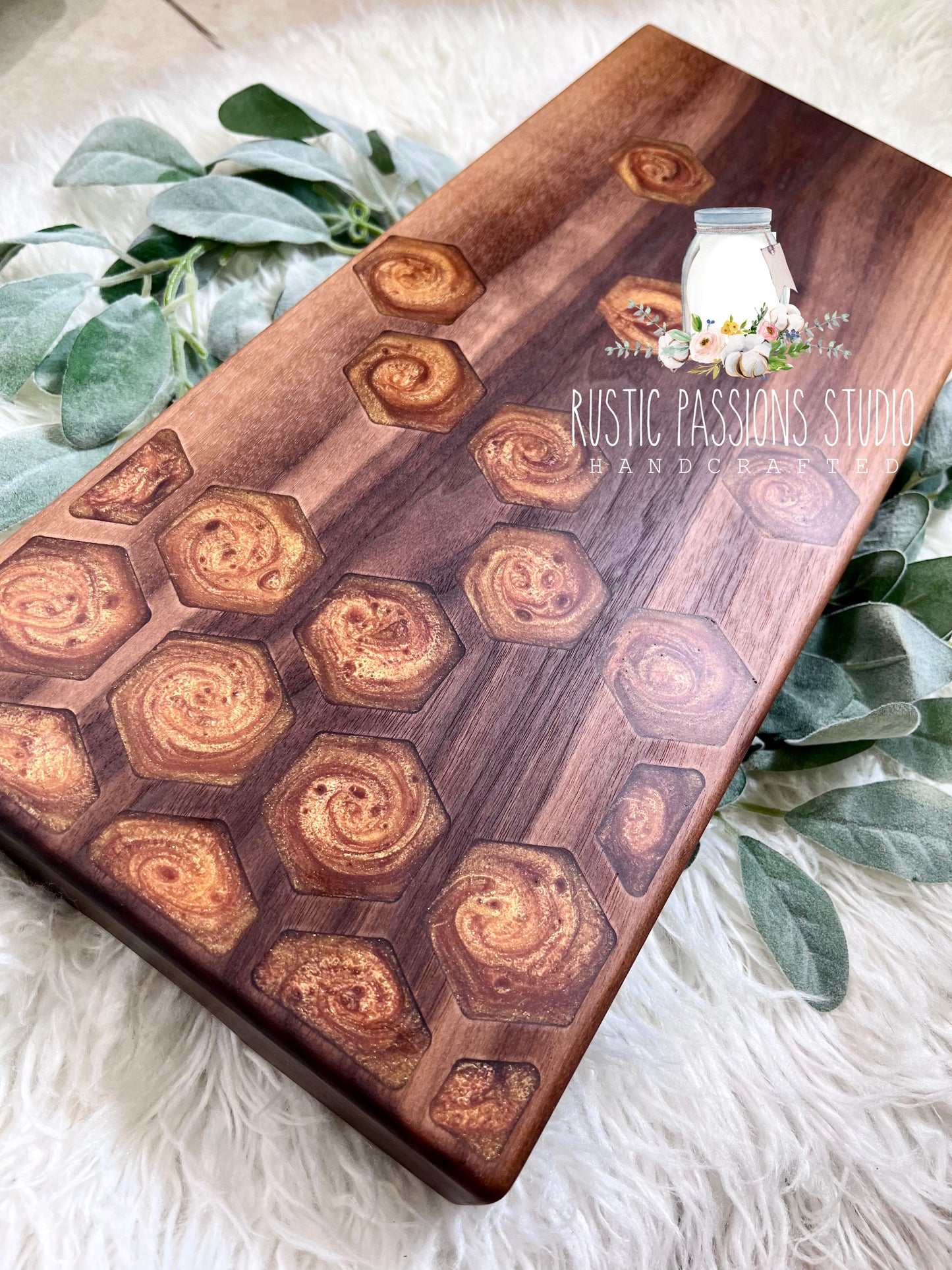 Large Honeycomb Charcuterie Board Golden